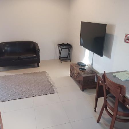 Summerstrand Self Catering For Two Port Elizabeth Ngoại thất bức ảnh