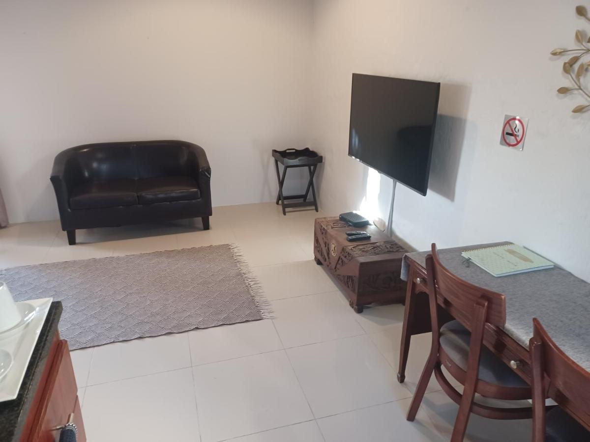 Summerstrand Self Catering For Two Port Elizabeth Ngoại thất bức ảnh