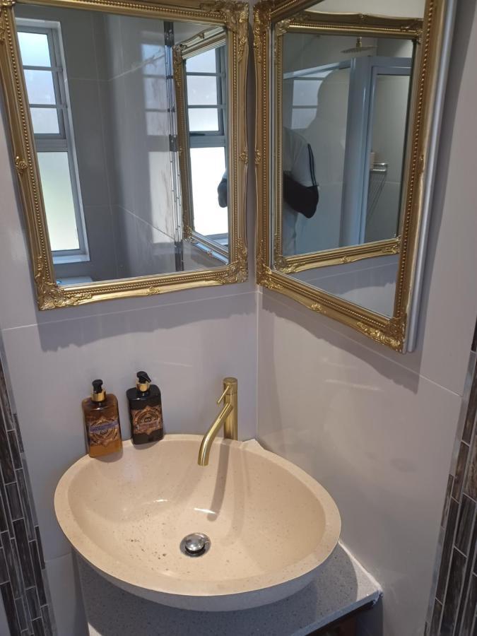 Summerstrand Self Catering For Two Port Elizabeth Ngoại thất bức ảnh