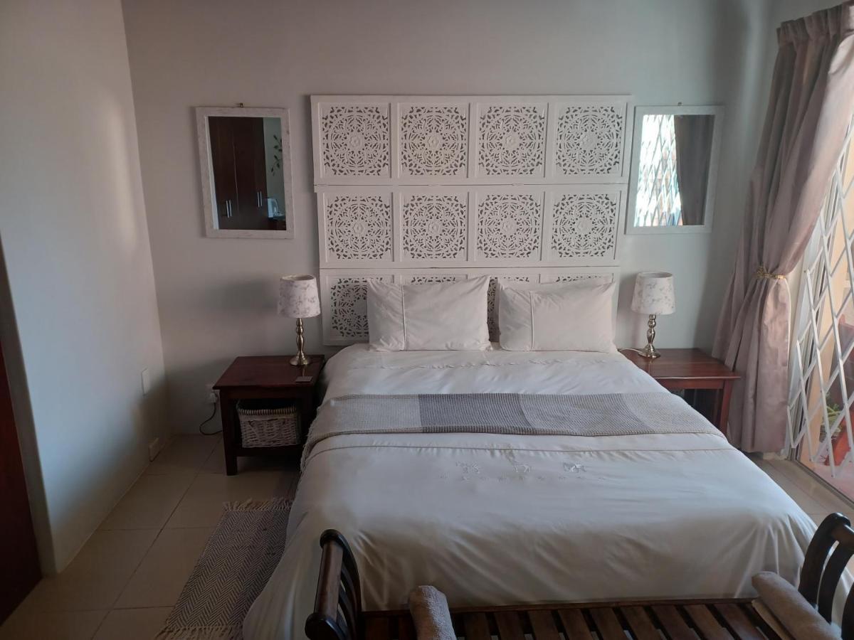 Summerstrand Self Catering For Two Port Elizabeth Ngoại thất bức ảnh