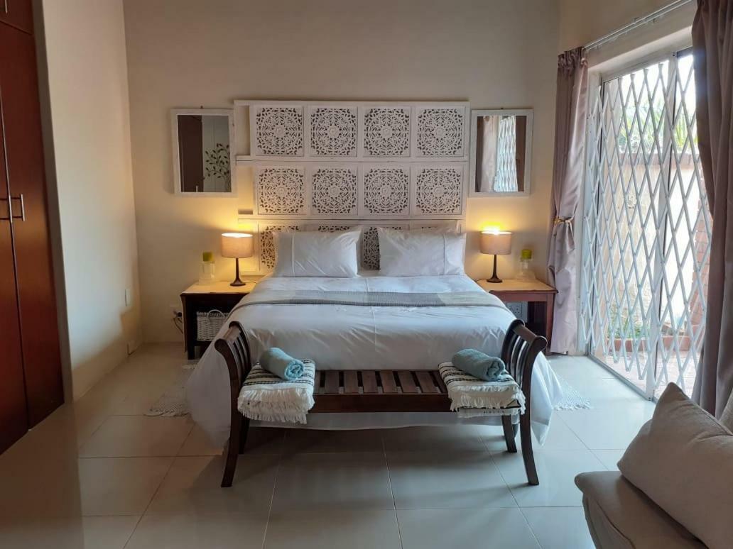 Summerstrand Self Catering For Two Port Elizabeth Ngoại thất bức ảnh